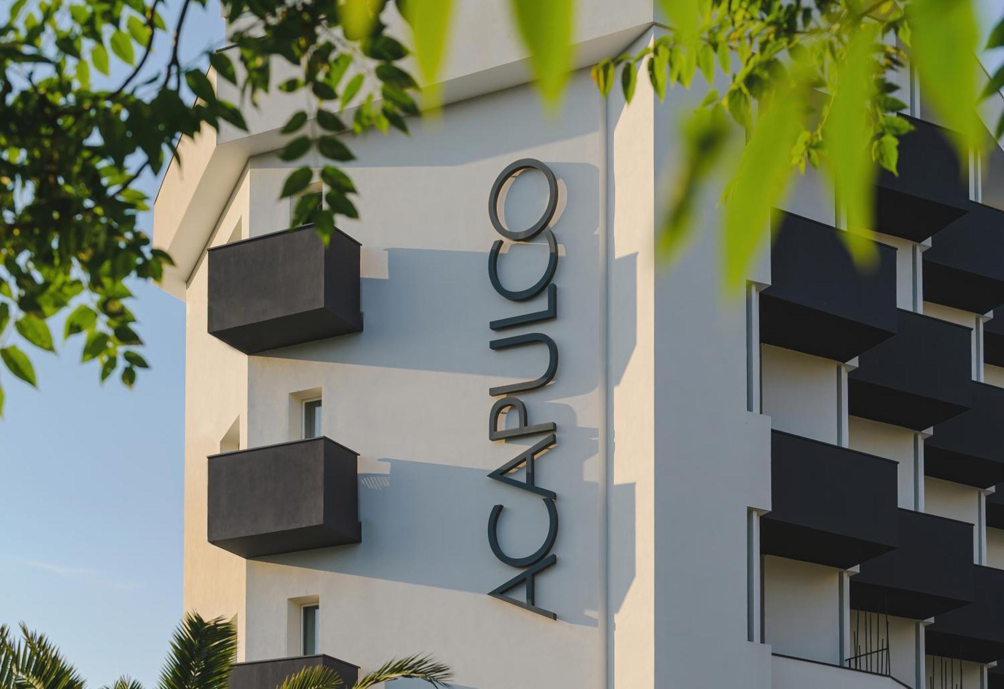 Acapulco Hotel Cattolica Exterior photo
